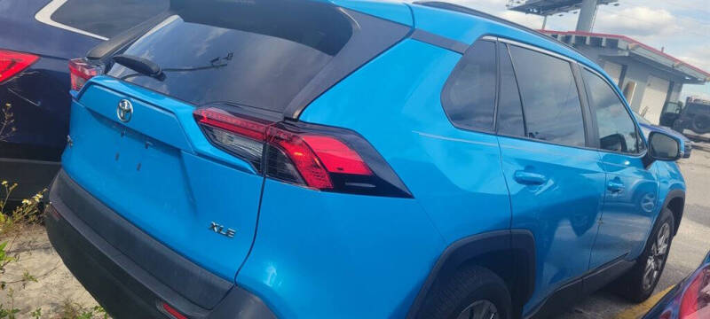 2020 Toyota RAV4 XLE Premium