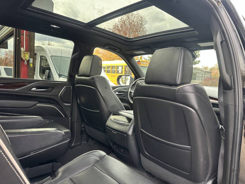 2022 Cadillac Escalade ESV Premium Luxury