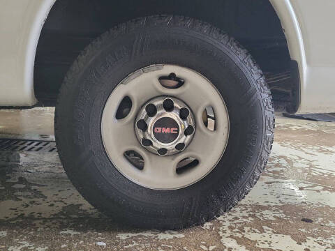 2017 GMC Savana 2500