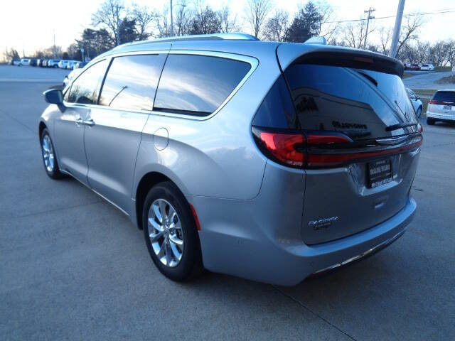 2021 Chrysler Pacifica Touring L