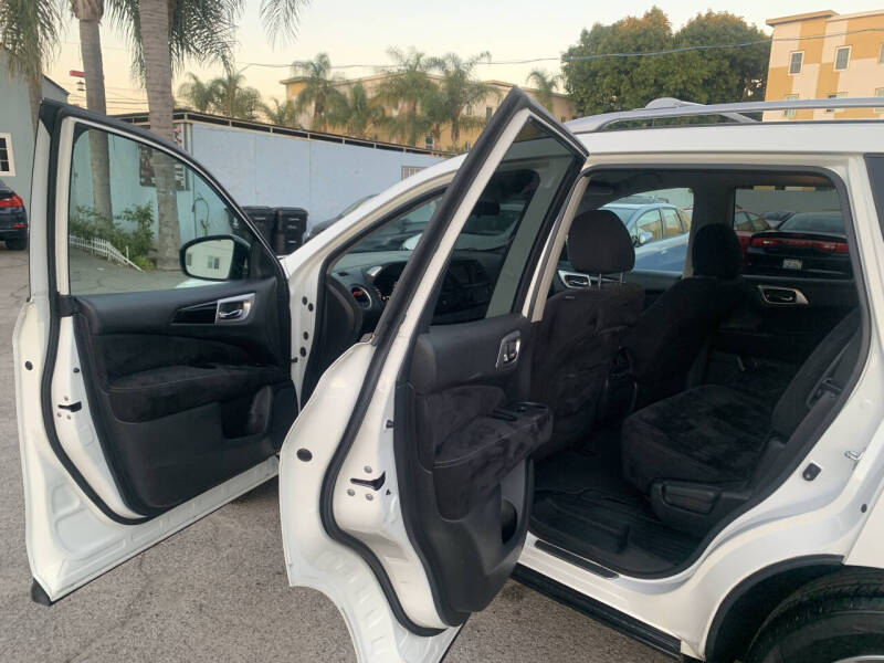 2014 Nissan Pathfinder SV