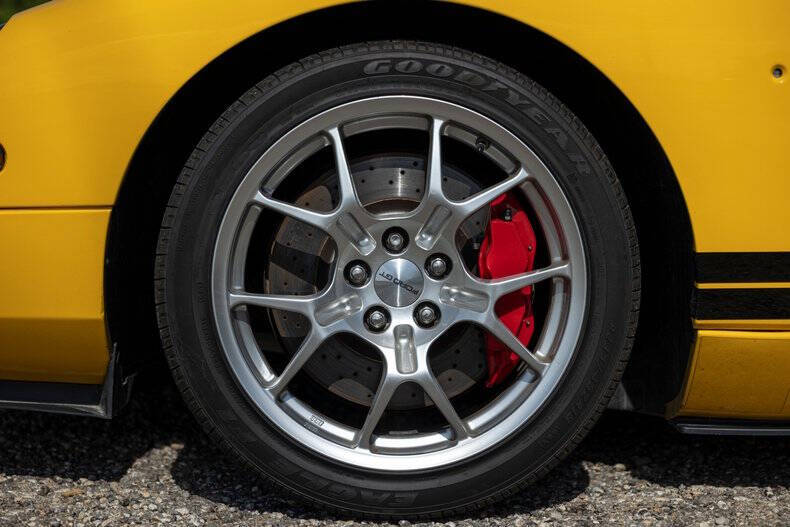2005 Ford GT