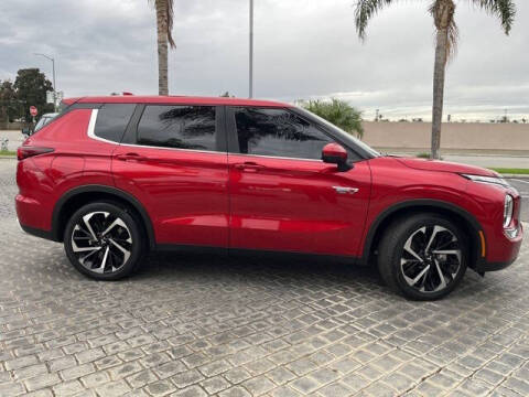 2023 Mitsubishi Outlander PHEV SE