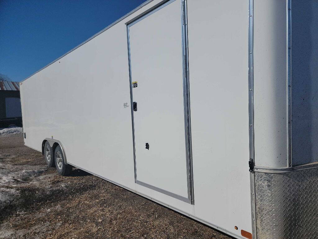 2022 H & H ENCLOSED 28 FEET 15