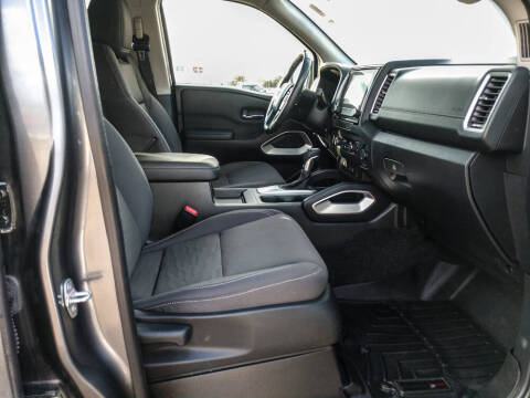 2023 Nissan Frontier SV