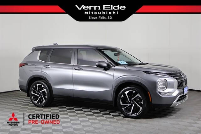 2023 Mitsubishi Outlander SE