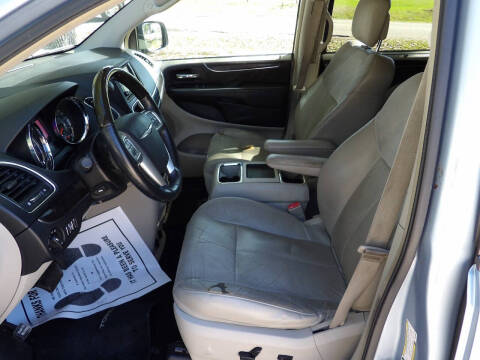 2012 Chrysler Town and Country Limited