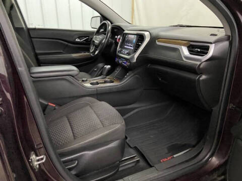 2017 GMC Acadia SLE-2