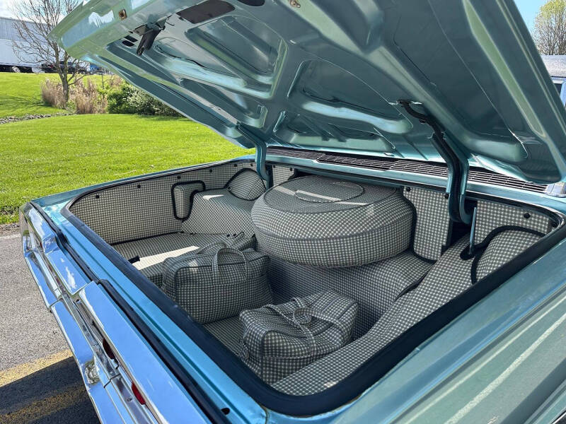 1966 Ford Thunderbird