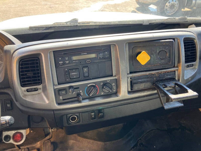2015 Hino 268A