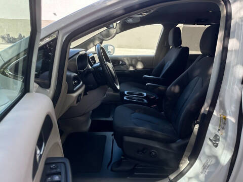 2020 Chrysler Pacifica Touring