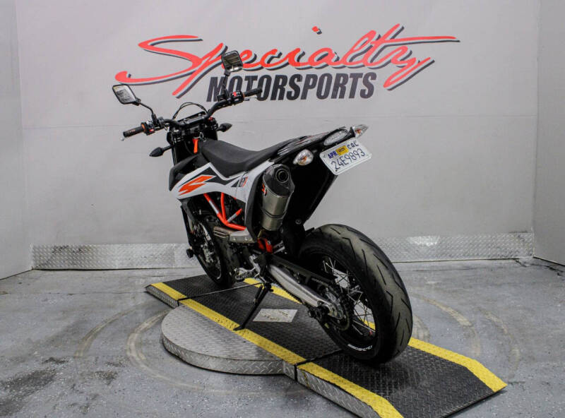 2019 KTM 690 SMC R
