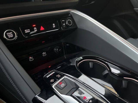 2025 Audi Q5 quattro Premium Plus TFSI