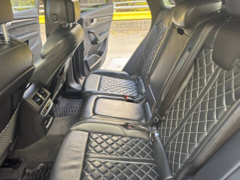 2020 Audi SQ5 3.0T quattro Premium Plus