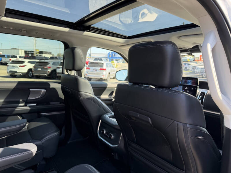 2025 Ford Expedition MAX Platinum