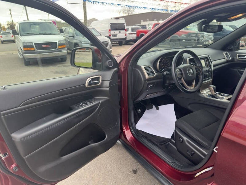 2017 Jeep Grand Cherokee Laredo