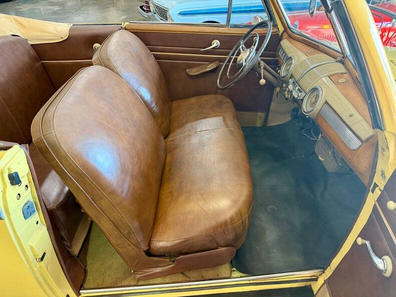 1948 Ford Super Deluxe