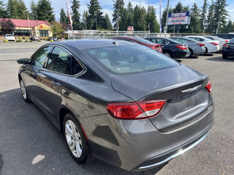 2015 Chrysler 200 Limited