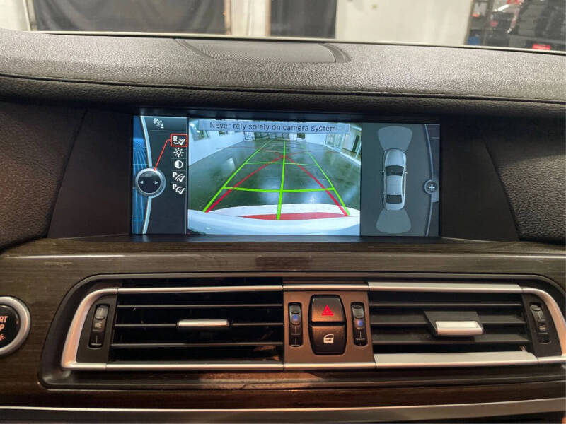 2012 BMW 7 Series 740i