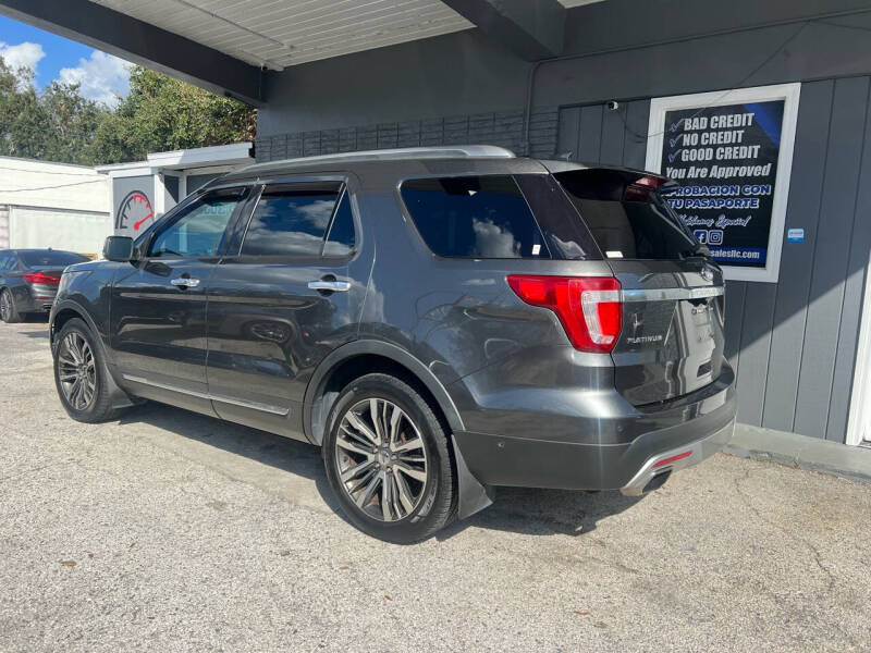 2016 Ford Explorer Platinum photo 3