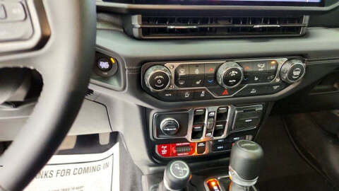 2025 Jeep Gladiator