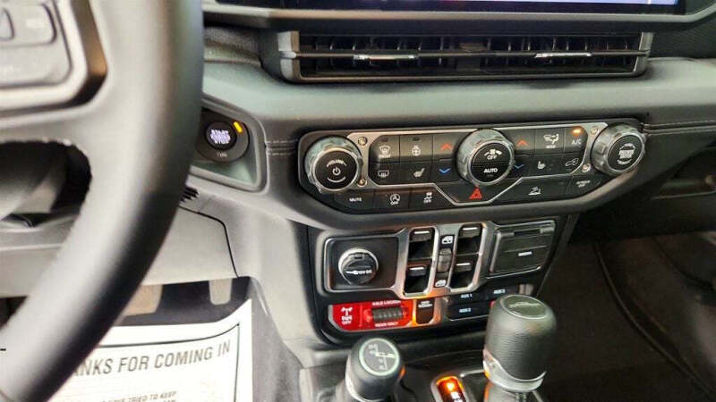 2025 Jeep Gladiator