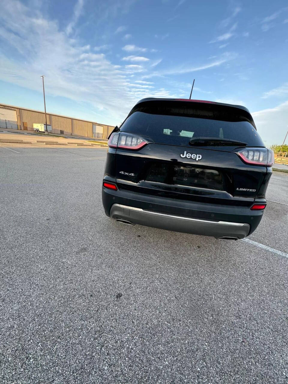 2020 Jeep Cherokee for sale at MOTOR VILLAGE LLC in Houston, TX