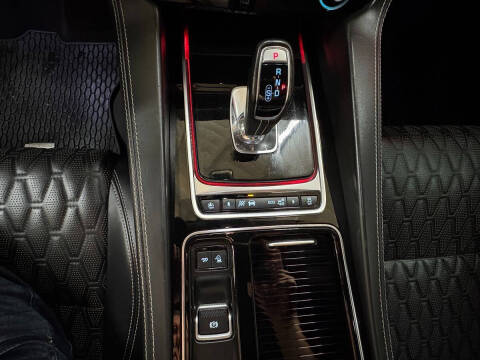 2020 Jaguar F-PACE SVR