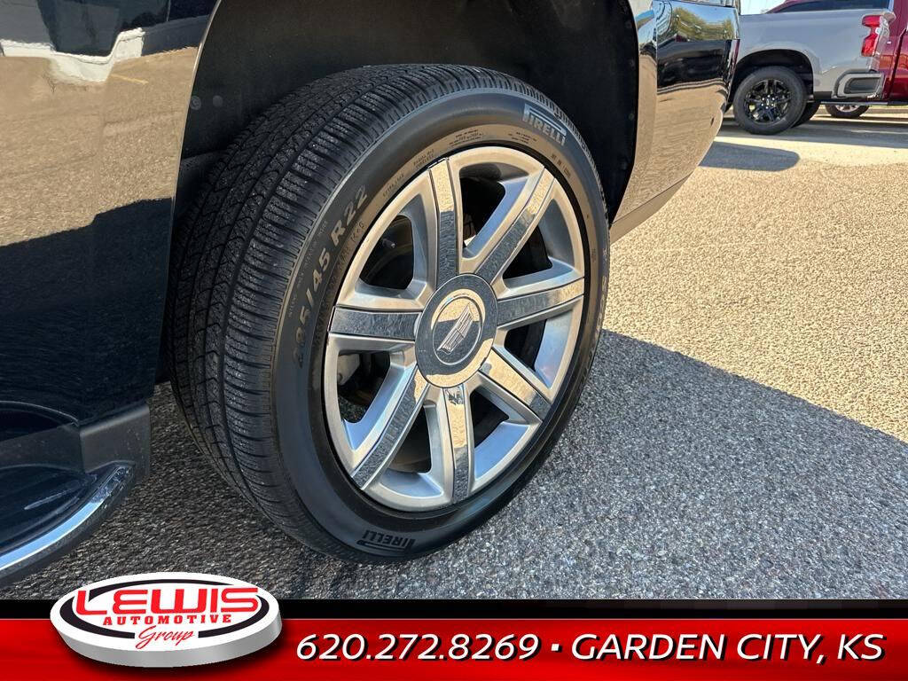 2020 Cadillac Escalade for sale at Lewis Chevrolet of Garden City in Garden City, KS