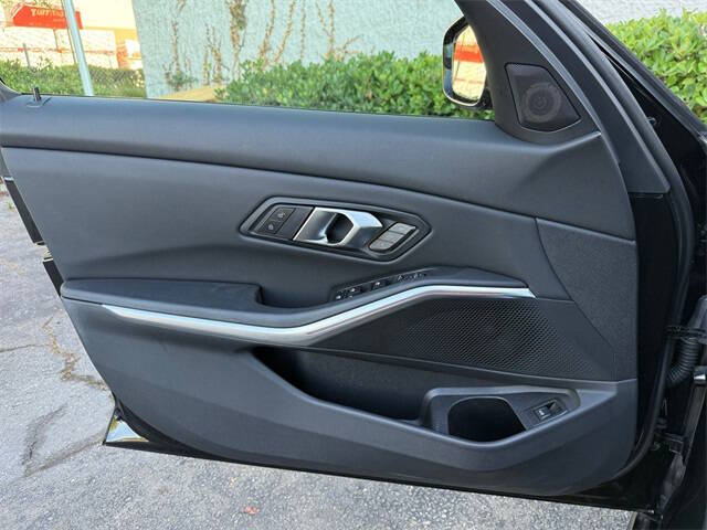 2024 BMW 3 Series 330i