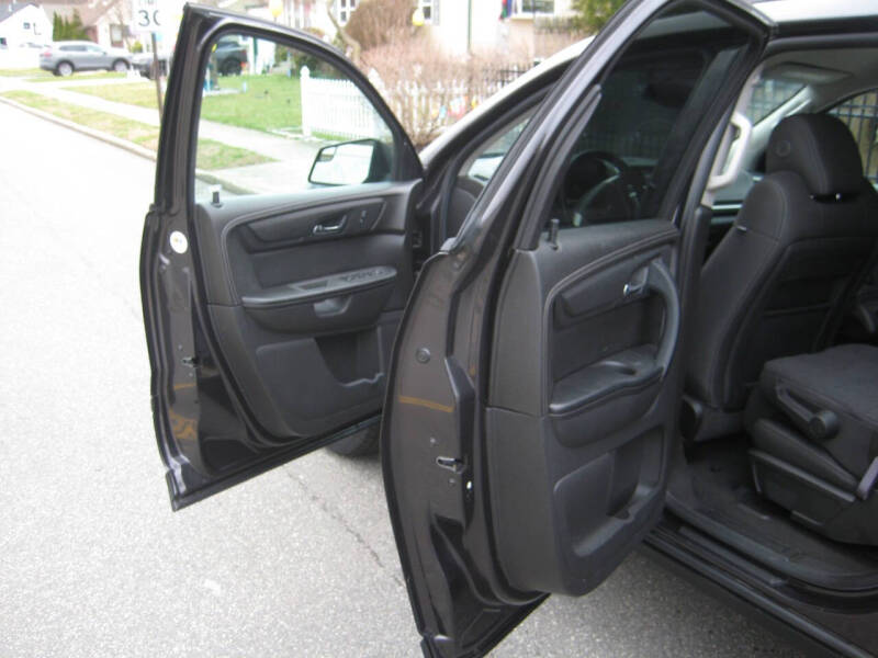 2014 GMC Acadia SLE-2
