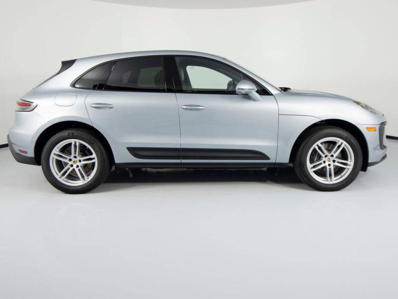 2025 Porsche Macan