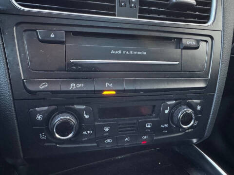 2012 Audi Q5 3.2 quattro Premium Plus