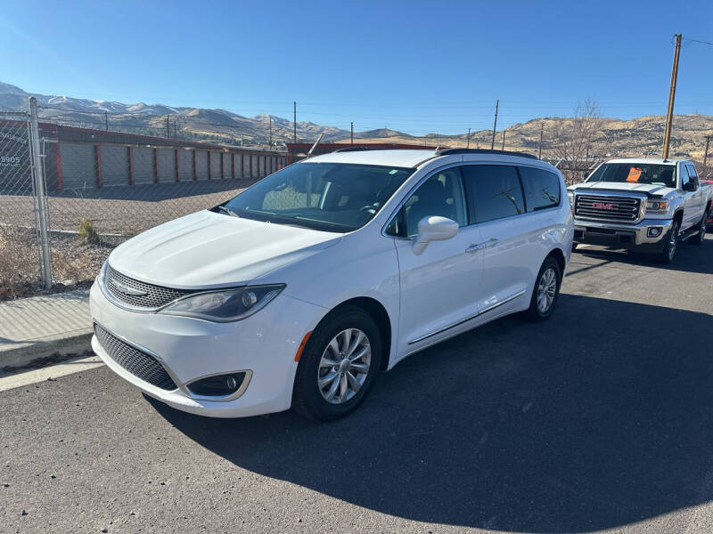 2017 Chrysler Pacifica for sale at Northwest Wholesale LLC in Pocatello ID