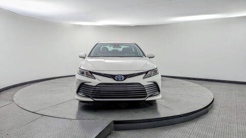 2024 Toyota Camry Hybrid LE