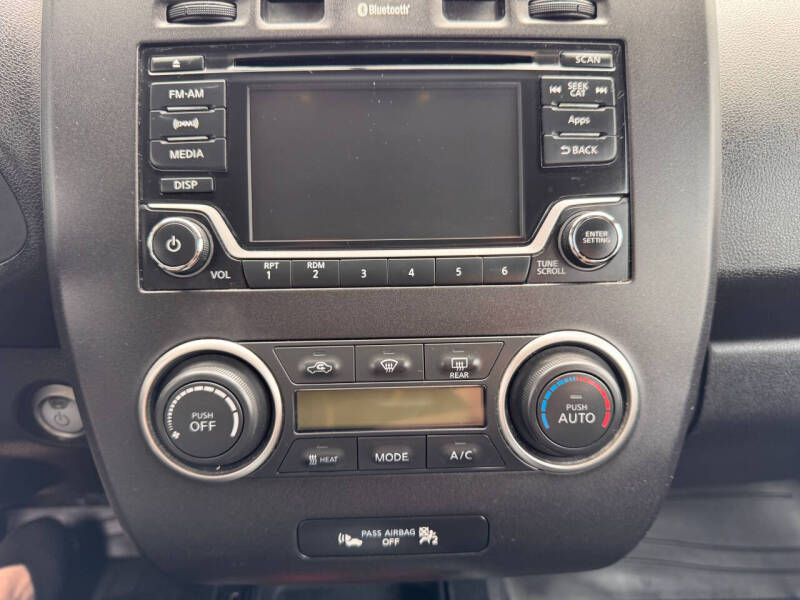 2016 Nissan LEAF S-24