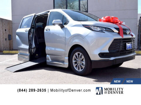 2022 Toyota Sienna for sale at CO Fleet & Mobility in Denver CO