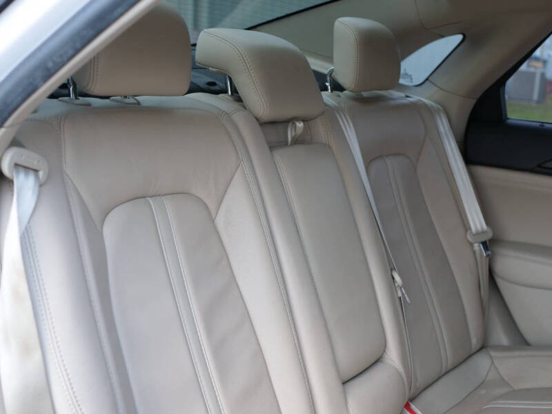 2017 Lincoln MKZ Select