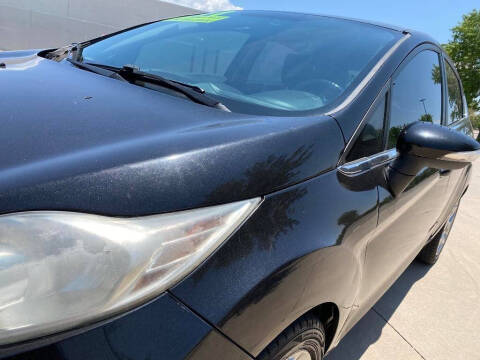 2011 Ford Fiesta SES