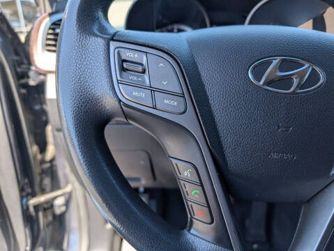 2017 Hyundai Santa Fe SE