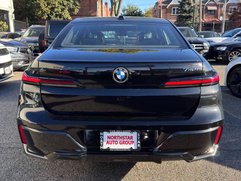 2023 BMW 7 Series 740i
