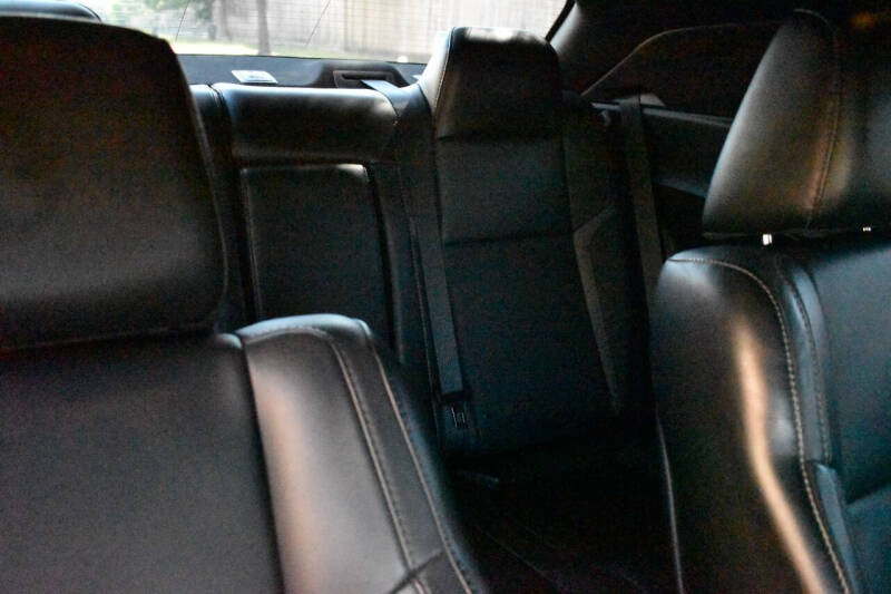 2016 Dodge Challenger SXT Plus