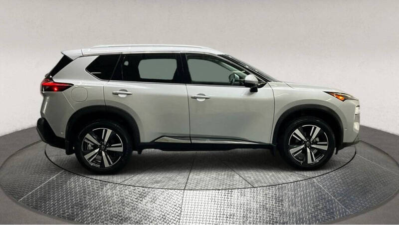 2022 Nissan Rogue SL