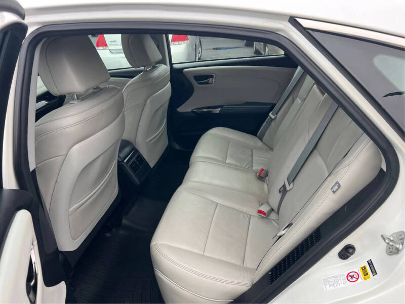 2013 Toyota Avalon Hybrid XLE Touring