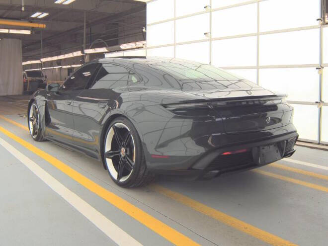 2020 Porsche Taycan Turbo S