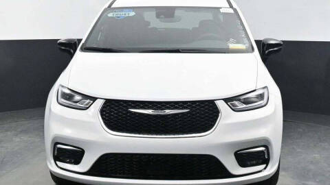2024 Chrysler Pacifica Touring
