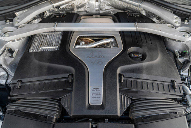 2021 Aston Martin DBX