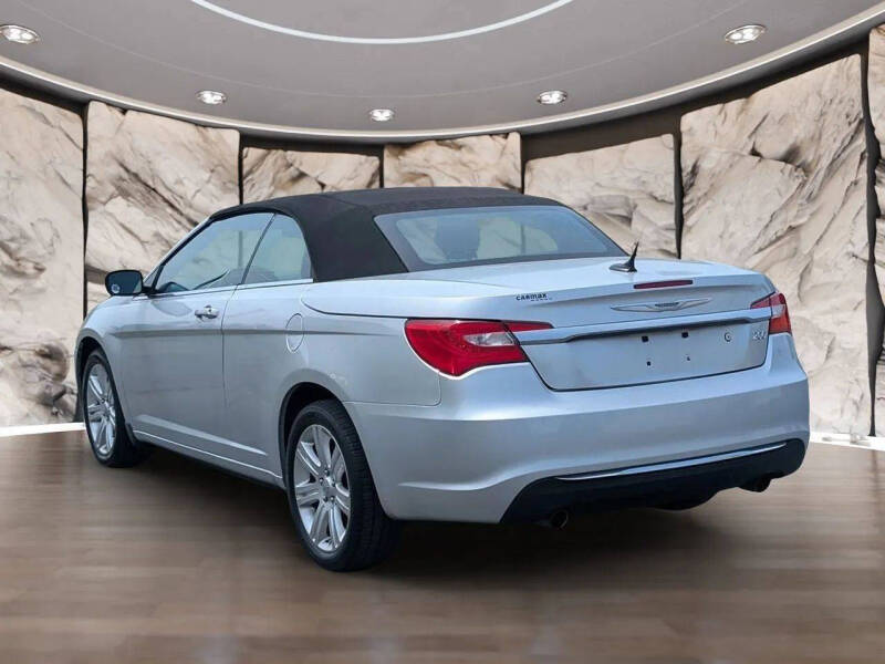 2012 Chrysler 200 Touring