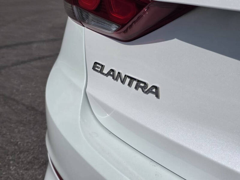 2017 Hyundai Elantra