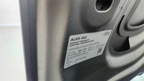 2022 Audi e-tron quattro Premium Plus